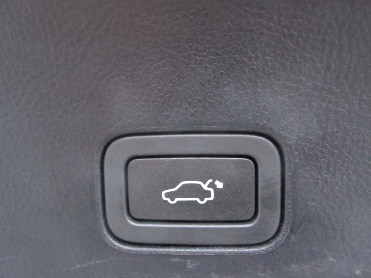 Land Rover Range Rover Sport SUV / Terénní 3,0 l 188 kw