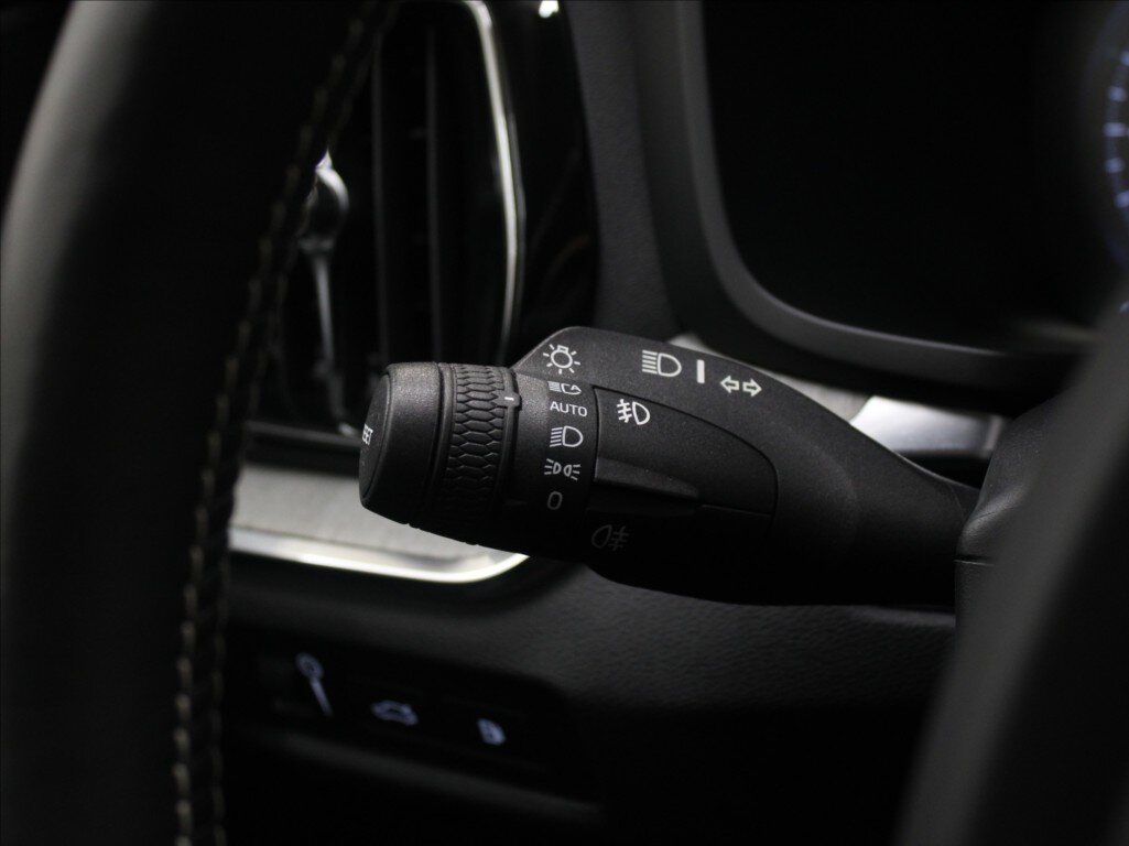 Volvo V60 Kombi 2,0 l 257 kw