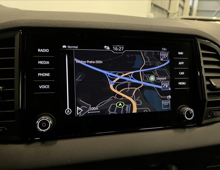 Škoda Karoq SUV 1,5 l 110 kw