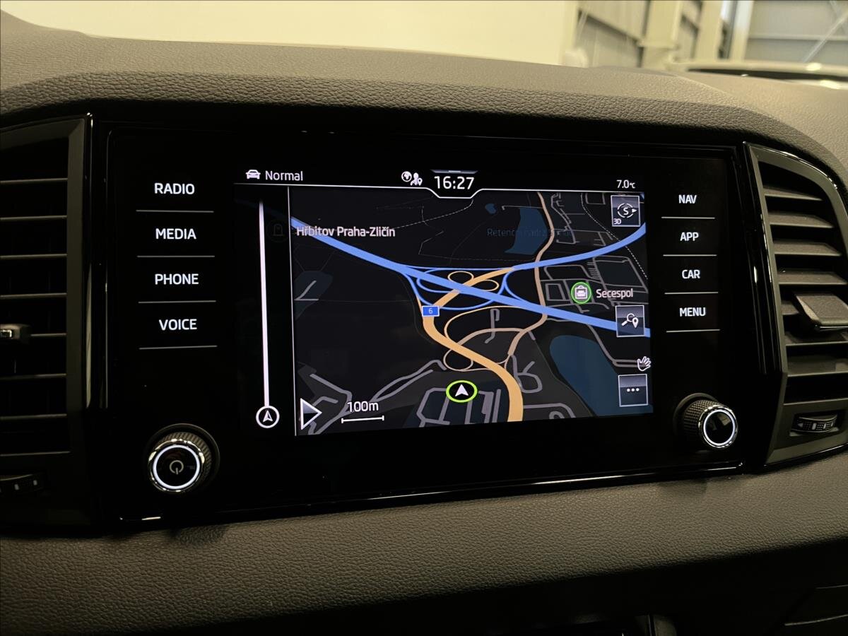 Škoda Karoq SUV 1,5 l 110 kw