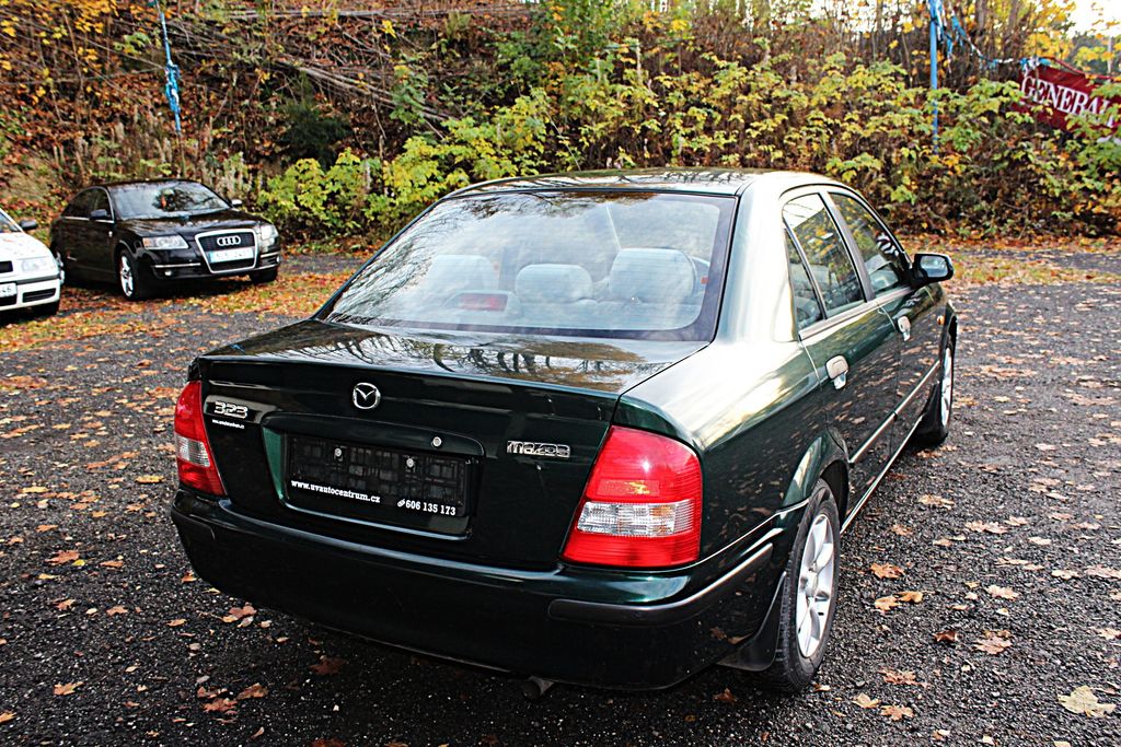 Mazda 323