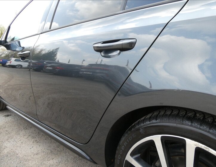 Volkswagen Golf Hatchback 2,0 l 125 kw