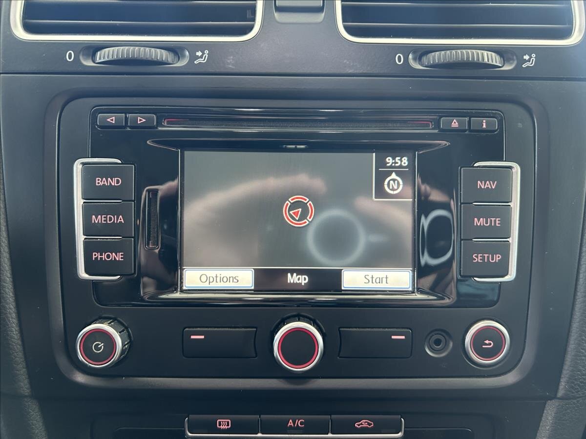 Volkswagen Golf Kombi 2,0 l 103 kw