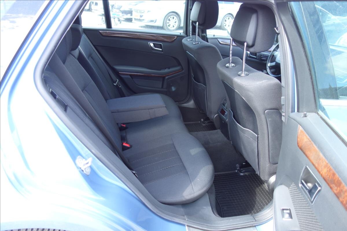 Mercedes-Benz Třídy E Kombi 3,0 l 195 kw