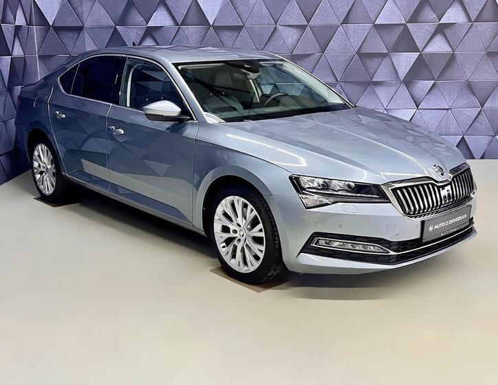 Škoda Superb Sedan / Limuzína 2,0 l 140 kw