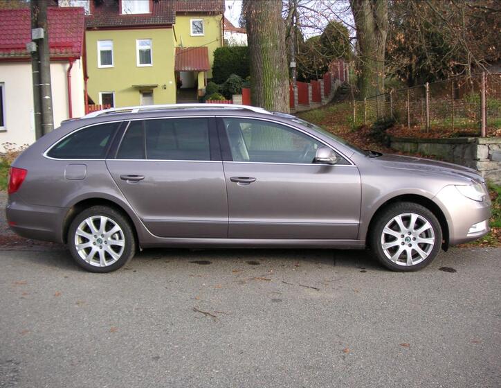 Škoda Superb Kombi 2,0 l 103 kw