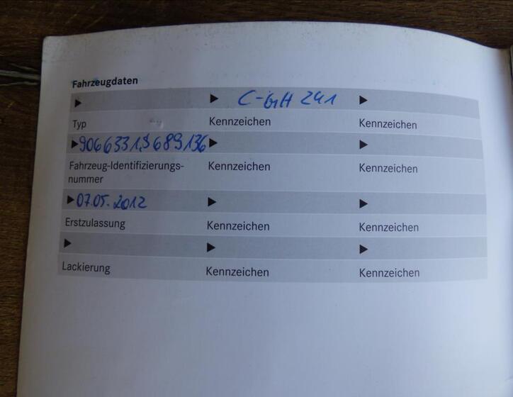 Mercedes-Benz Sprinter 10