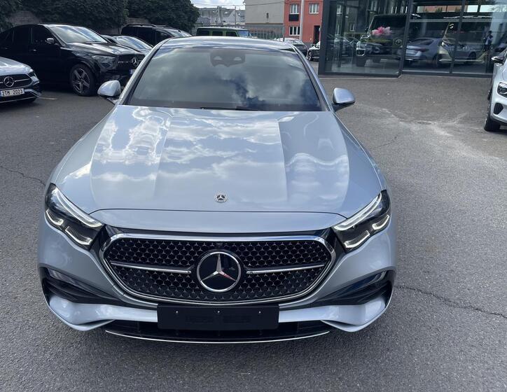 Mercedes-Benz Třídy E 2