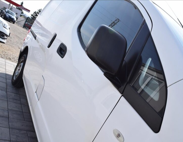 Nissan NV200 MPV 1,6 l 81 kw