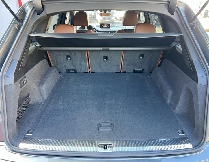 Audi SQ7 SUV / Terénní 4,0 l 320 kw