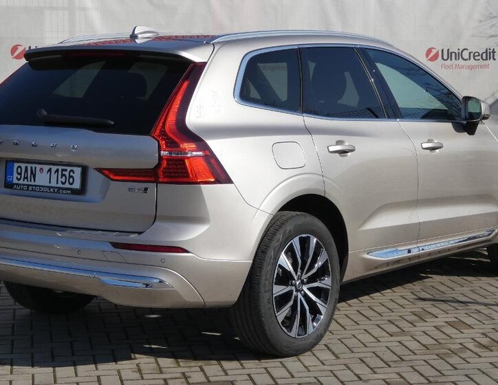 Volvo XC60 SUV / Terénní 2,0 l 145 kw