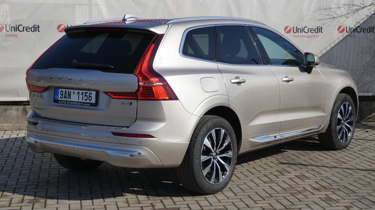 Volvo XC60 SUV / Terénní 2,0 l 145 kw