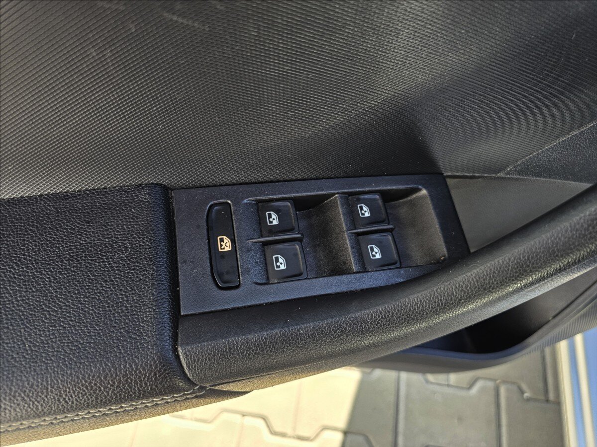 Škoda Rapid Hatchback 999,0 81 kw