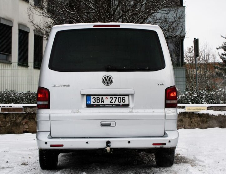 Volkswagen Ostatní VAN-Minibus 2,5 l 128 kw