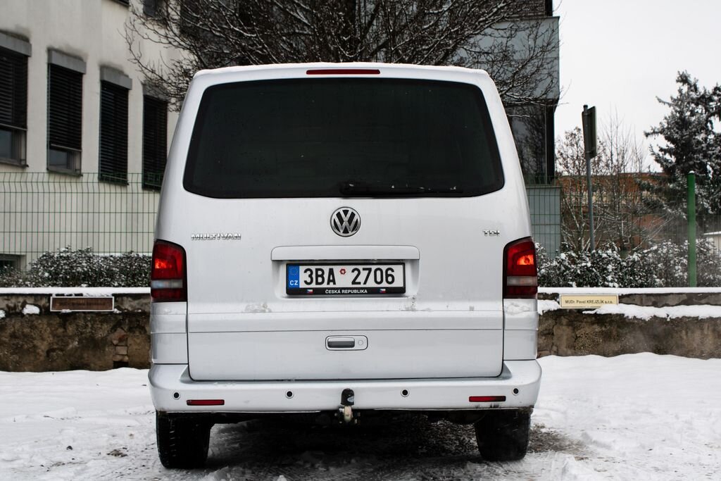 Volkswagen Ostatní VAN-Minibus 2,5 l 128 kw