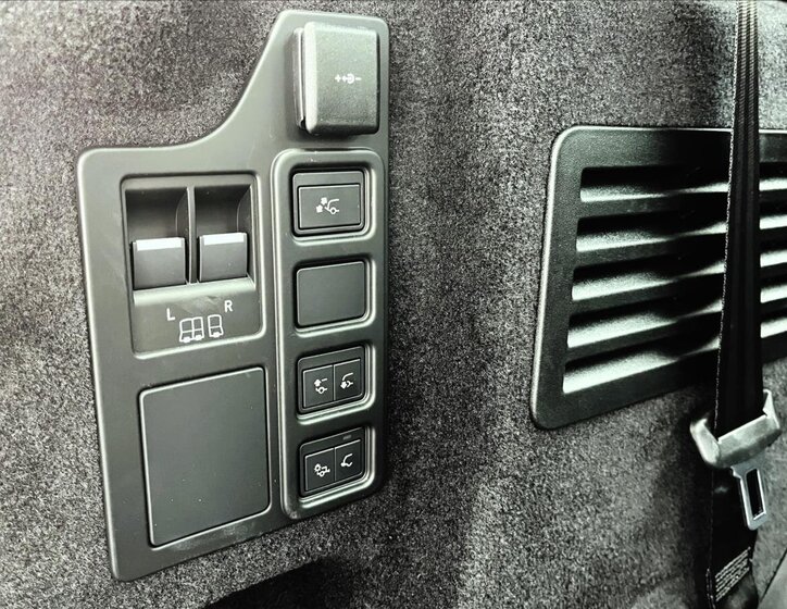 Land Rover Discovery SUV / Terénní 3,0 l 257 kw