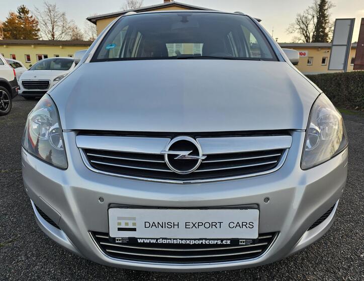 Opel Zafira 4