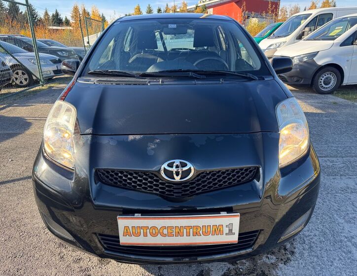 Toyota Yaris 2