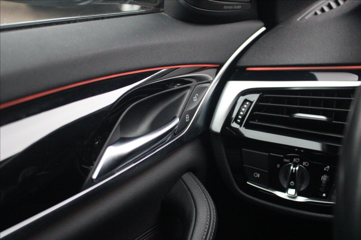 BMW Řada 5 Kombi 3,0 l 210 kw