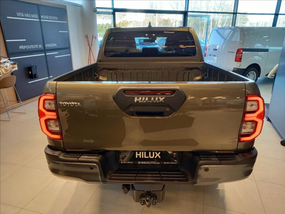 Toyota Hilux Ostatní 2,8 l 150 kw