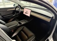 Tesla Model 3 Sedan 0,0 366 kw