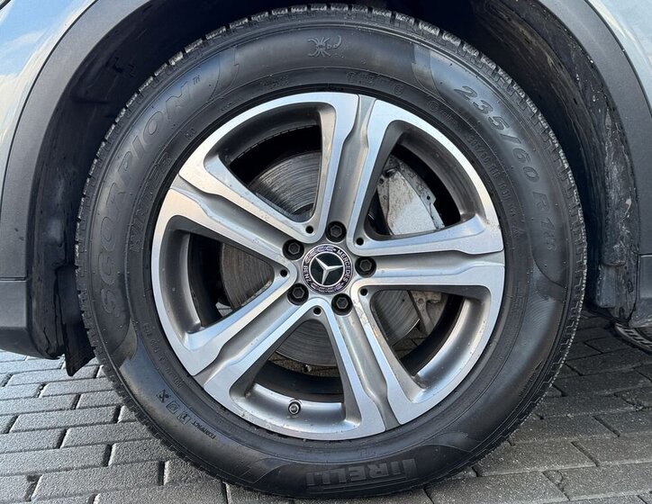 Mercedes-Benz GLC 26