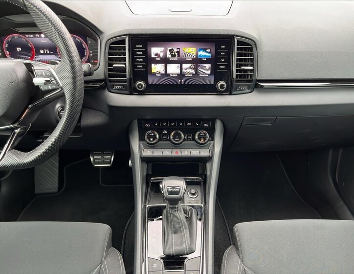Škoda Karoq SUV / Terénní 1,5 l 110 kw