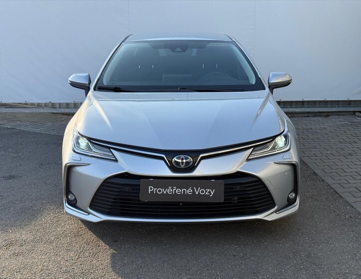 Toyota Corolla Sedan / Limuzína 1,8 l 72 kw