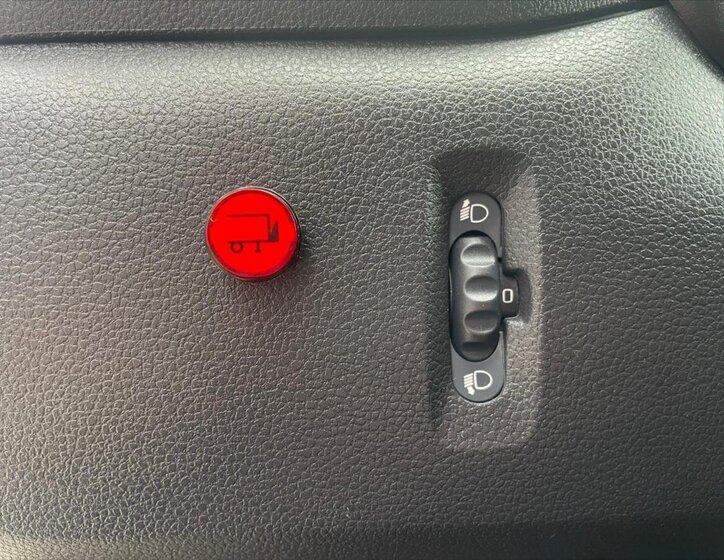 Nissan Interstar Skříň 2,3 l 100 kw