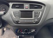 Hyundai i20 16