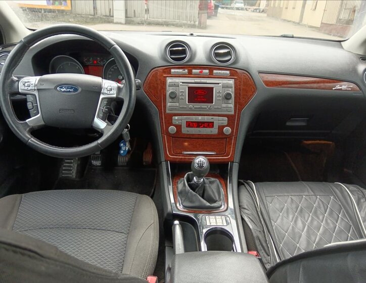 Ford Mondeo Liftback 2,0 l 103 kw