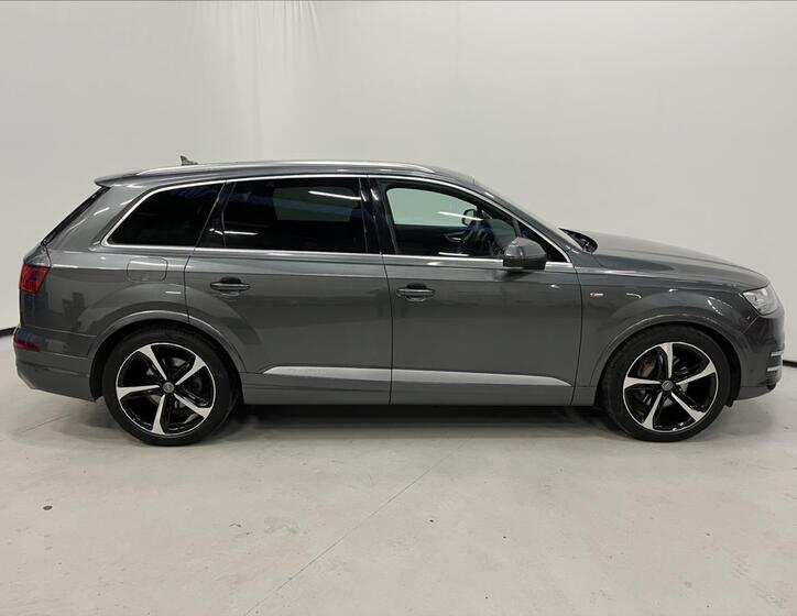 Audi Q7 3