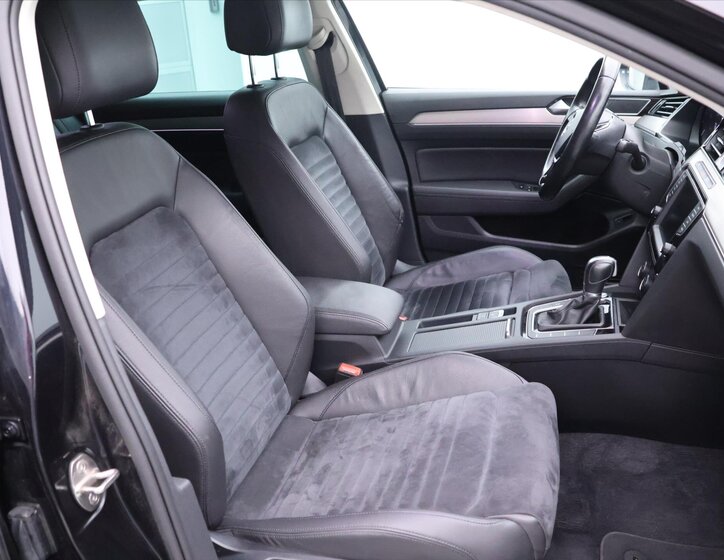 Volkswagen Passat Kombi 2,0 l 140 kw