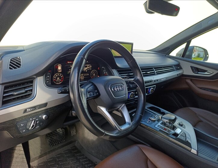 Audi Q7 SUV / Terénní 3,0 l 245 kw
