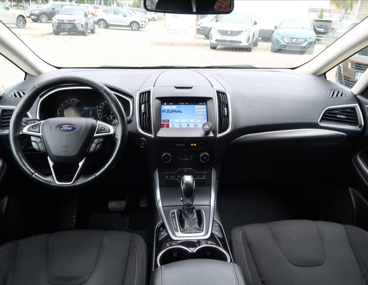 Ford S-MAX 14