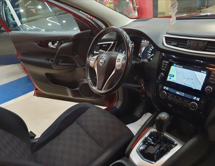 Nissan Qashqai SUV 1,6 l 96 kw