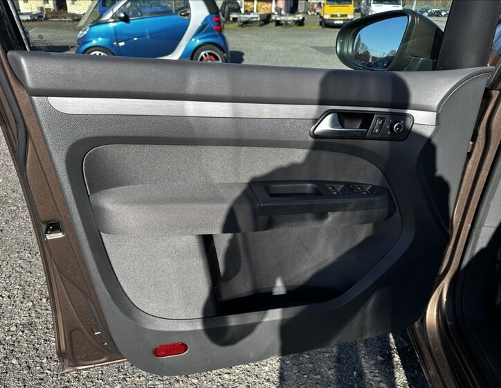 Volkswagen Touran MPV 1,2 l 77 kw