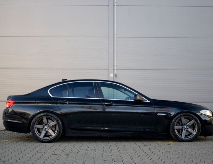 BMW Řada 5 8