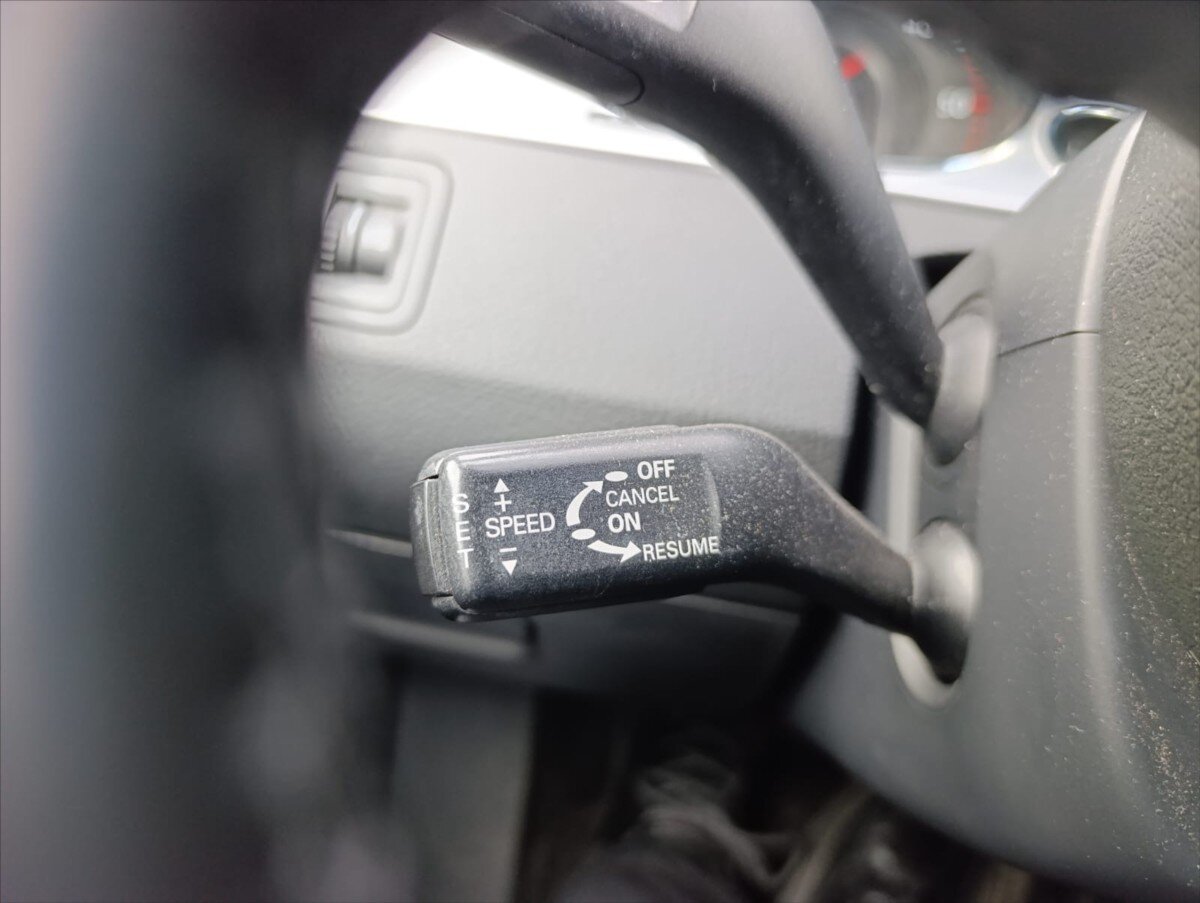 Volkswagen Passat Sedan 2,0 l 103 kw