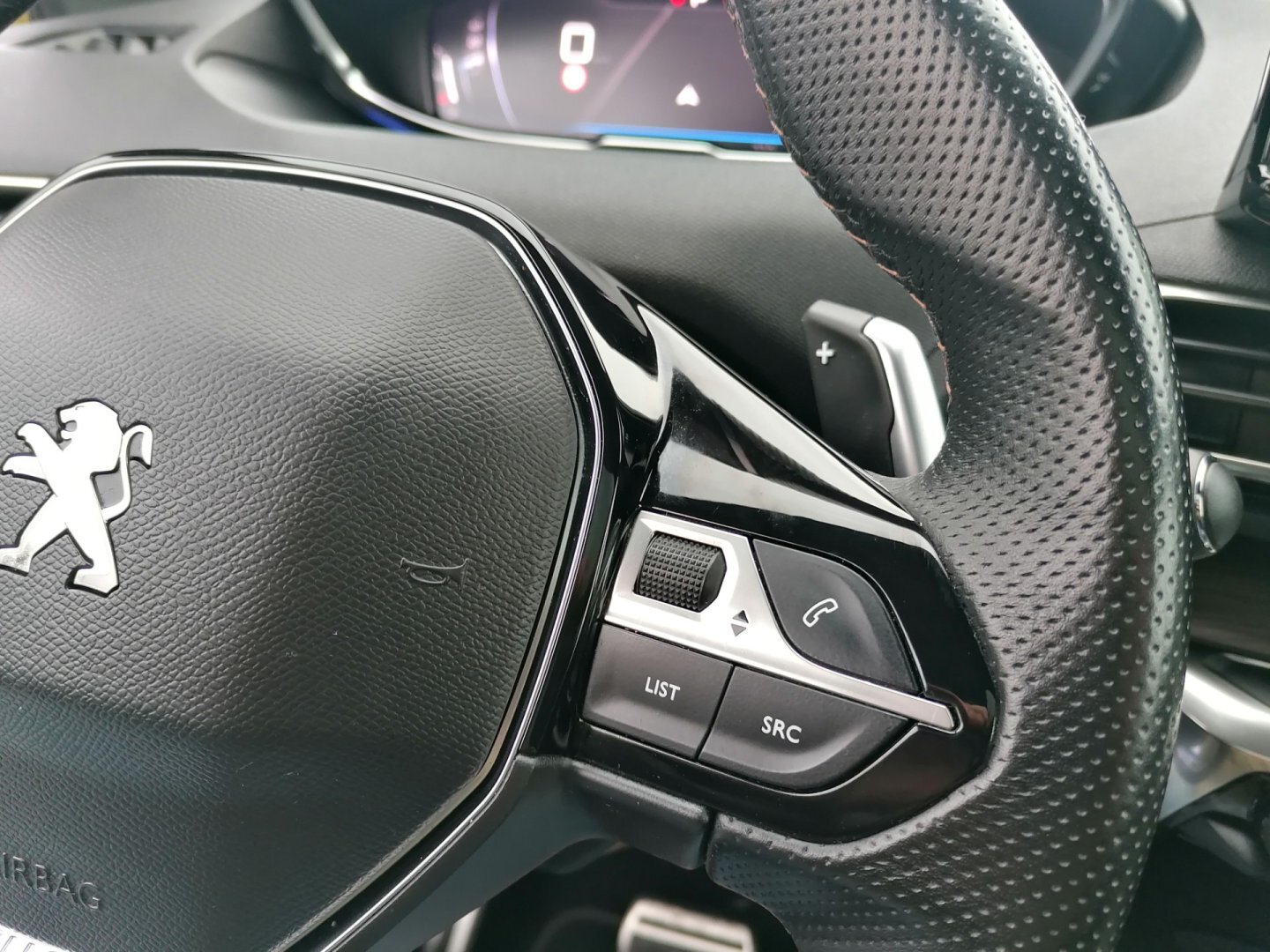 Peugeot 5008 SUV 1,5 l 96 kw