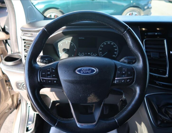 Ford Tourneo Custom MPV 2,0 l 96 kw