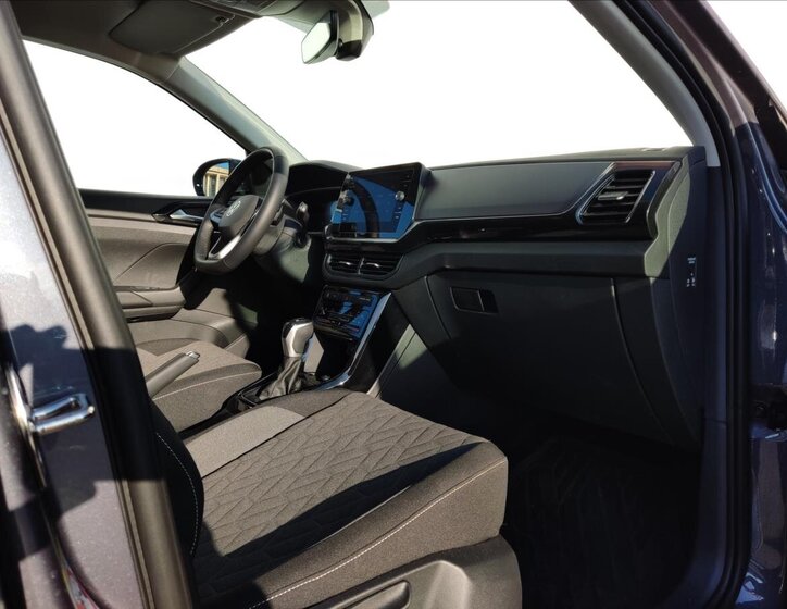 Volkswagen T-Cross 17
