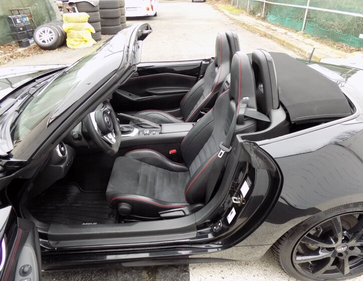 Mazda MX-5 15