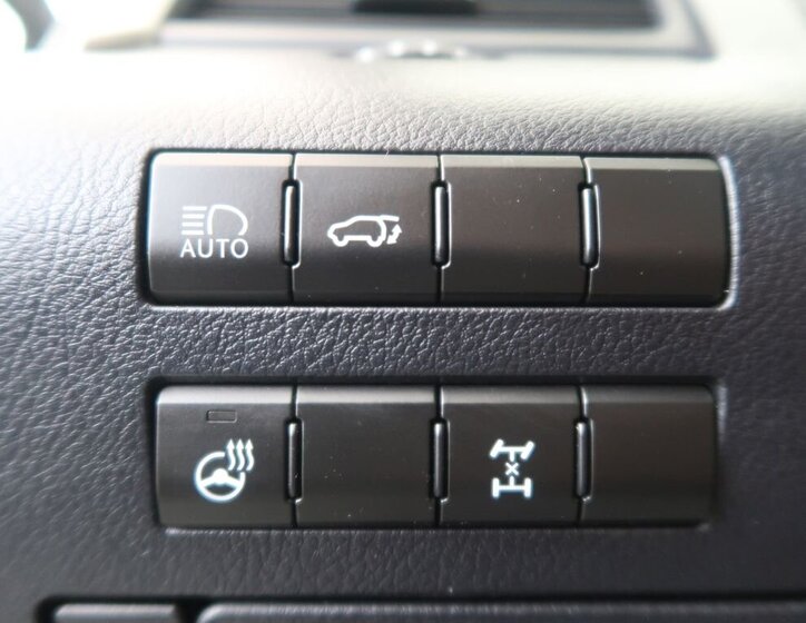 Lexus RX 300 SUV 2,0 l 175 kw