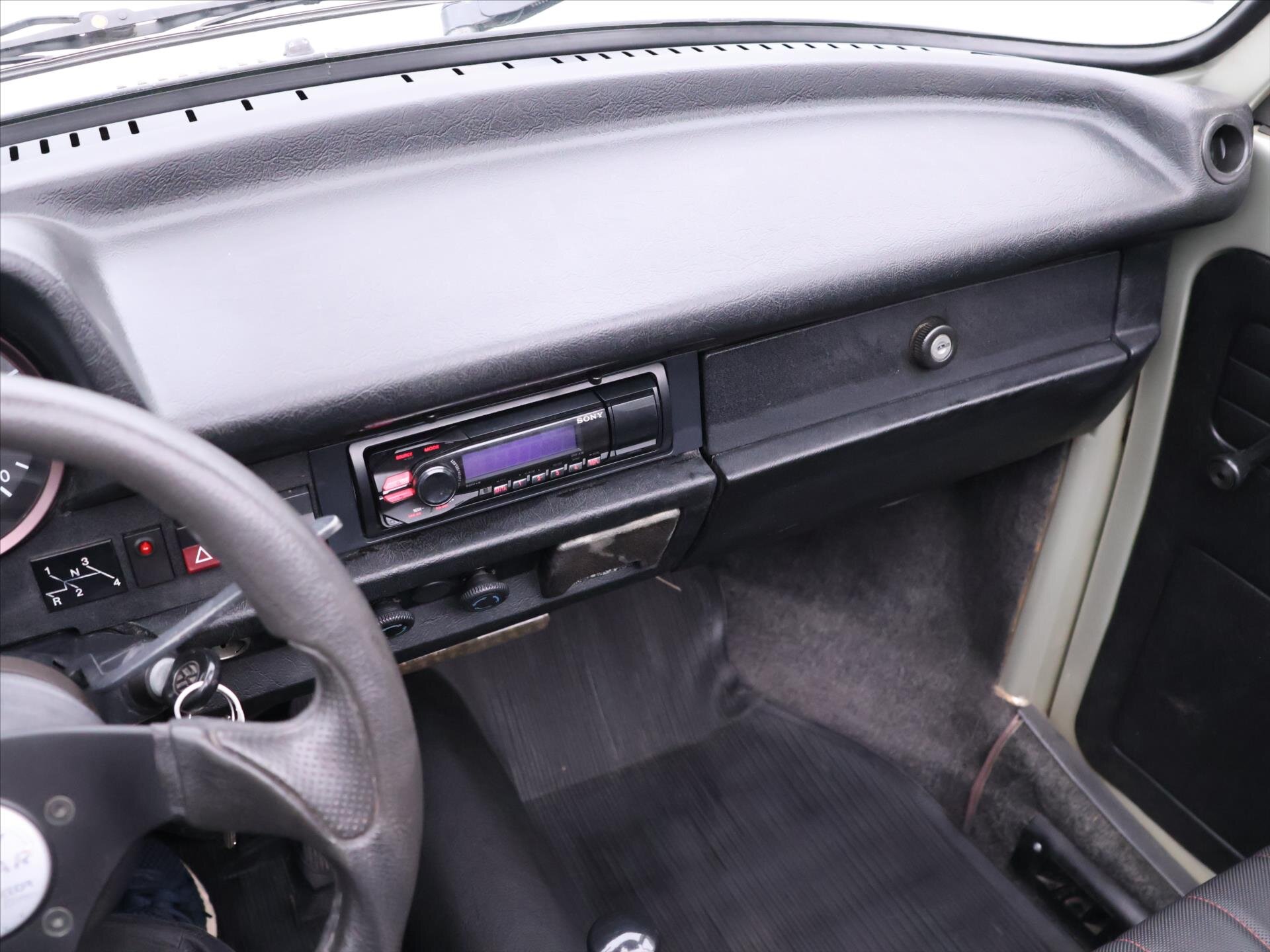Volkswagen Beetle Kabriolet 1,3 l 32 kw