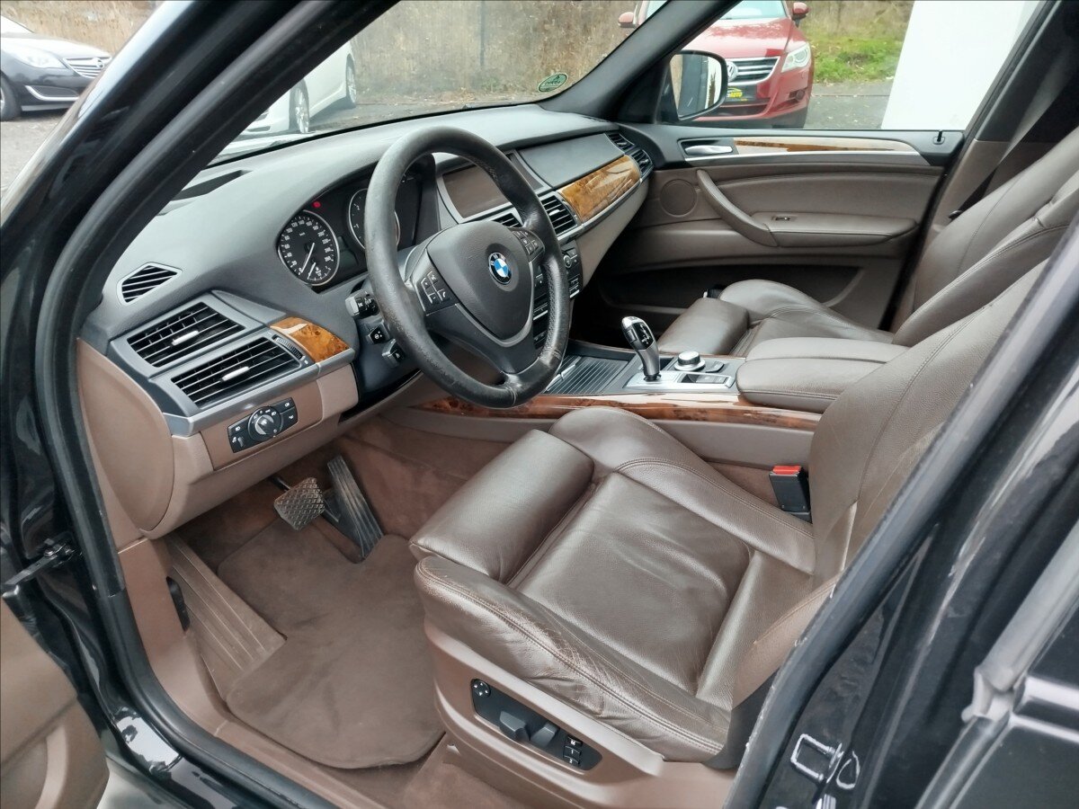 BMW X5 SUV 3,0 l 173 kw