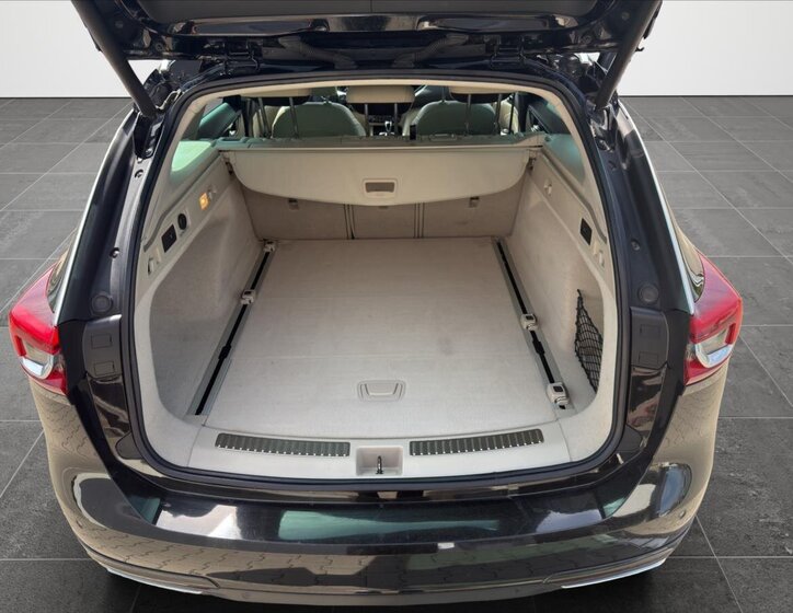Opel Insignia Kombi 2,0 l 154 kw