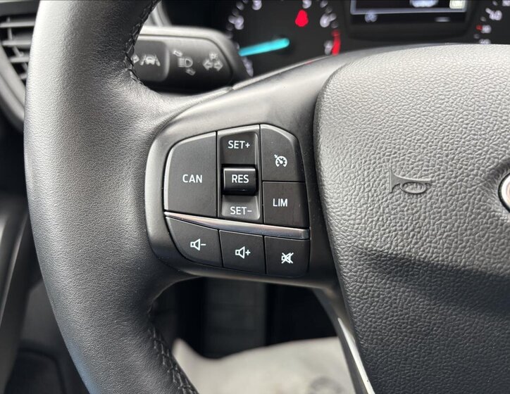 Ford Focus Kombi 999,0 92 kw