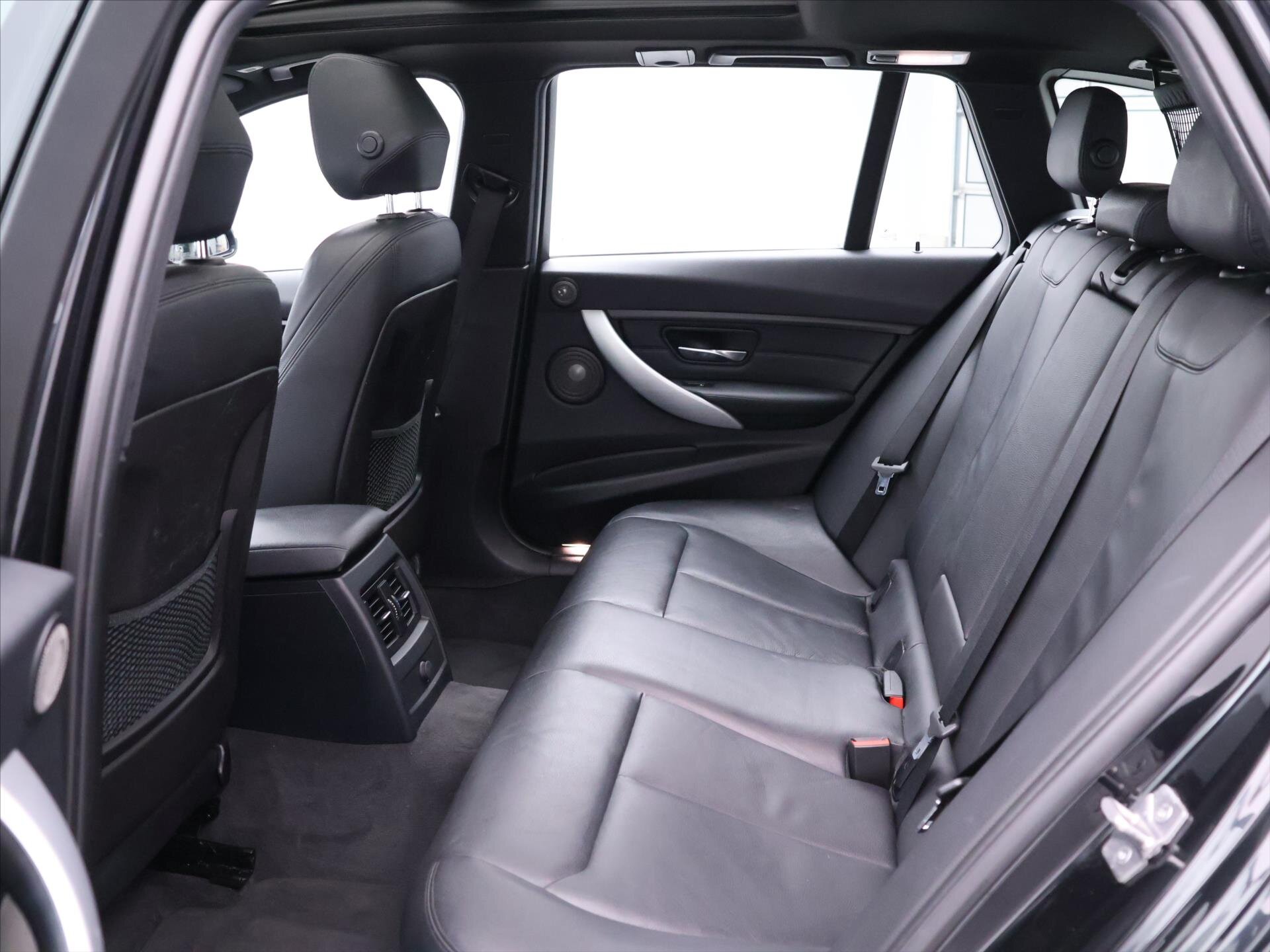 BMW Řada 3 Kombi 3,0 l 190 kw