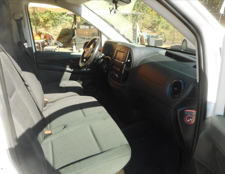Mercedes-Benz Vito 18
